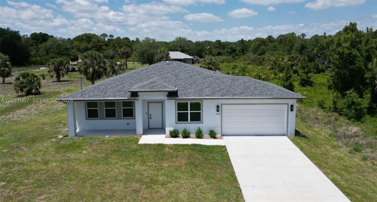 1909 Moore Ave, Lehigh Acres, FL 33972 Photo