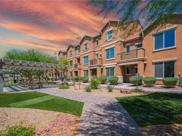 5183 Silica Chalk Avenue , Las Vegas, NV 89115