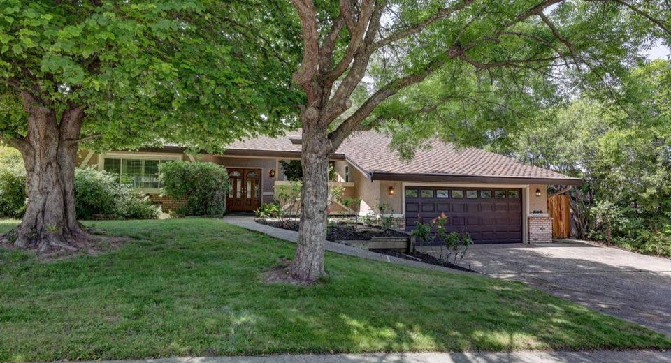 5825 Oak Garden Ct, Orangevale, CA 95662 Photo