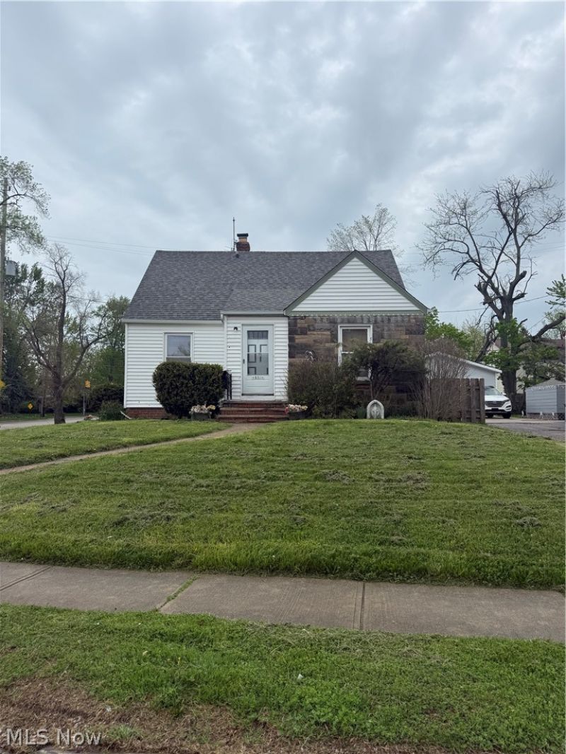 18011 Windward Road, Cleveland, OH 44119 Main Photo