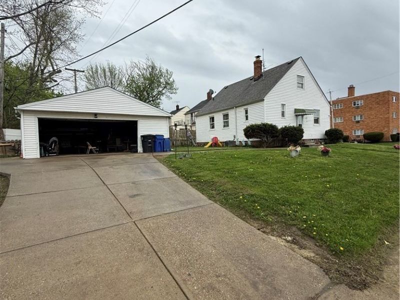 18011 Windward Road, Cleveland, OH 44119 Photo 6