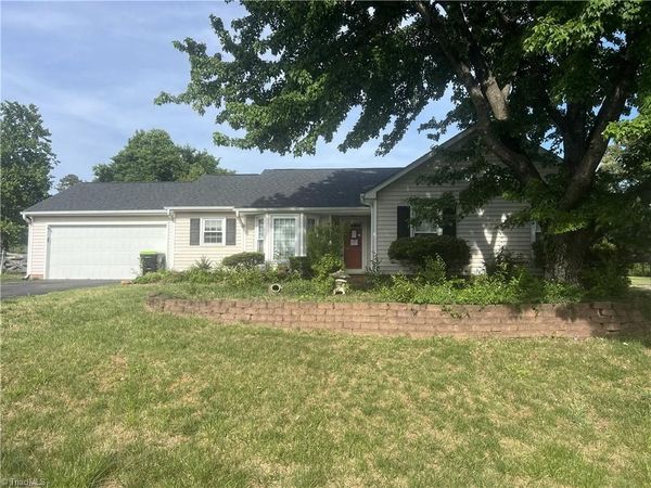 165 River Crest Court, Clemmons, NC 27012