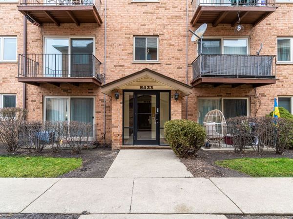 8423 W Gregory Street , Unit 201, Chicago, IL 60656