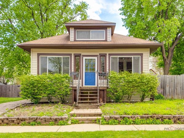 1027 St John Street , Elgin, IL 60120