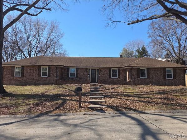 611 La Petitte Court, Cape Girardeau, MO 63701