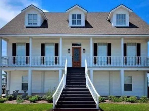 509 CARR Drive , Slidell, LA 70458