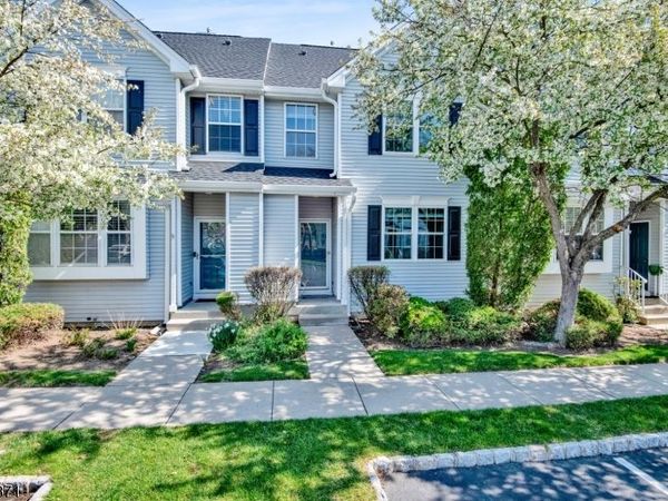 1209 Blossom Cir, South Brunswick, NJ 08810
