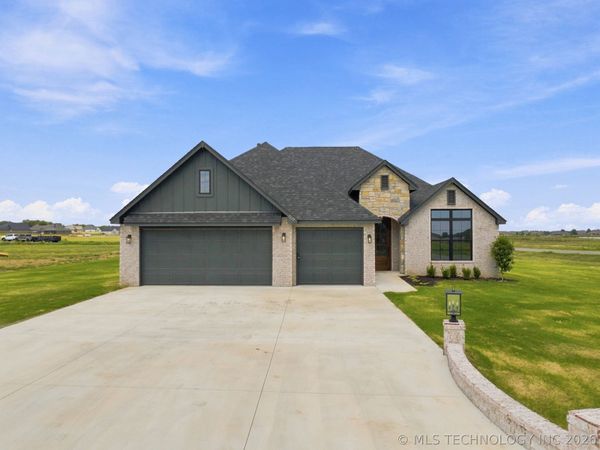 5677 E 136th Place North, Collinsville, OK 74021