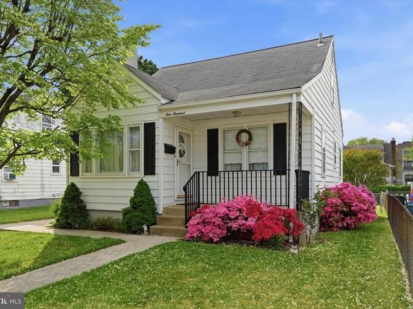 100 WAGNER STREET, HAMILTON, NJ 08610