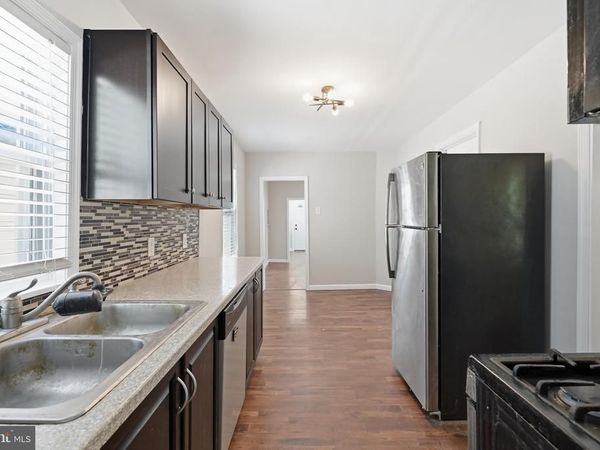 152 CUMBERLAND AVENUE, PENNS GROVE, NJ 08069