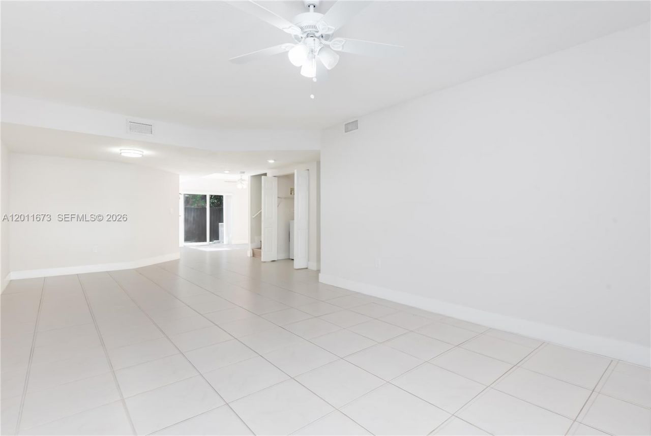 8902 NW 109th Ct , Unit 1204, Doral, FL 33178 Photo