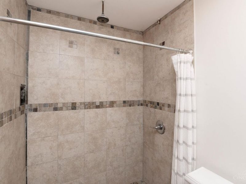 2118 St James Avenue, Cincinnati, OH 45206 Photo 16