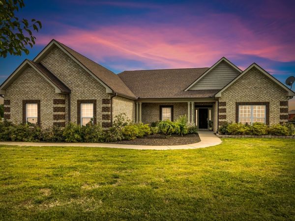 776 Farmer Rd , Eagleville, TN 37060