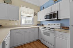901 W Port Dr.  photo 4