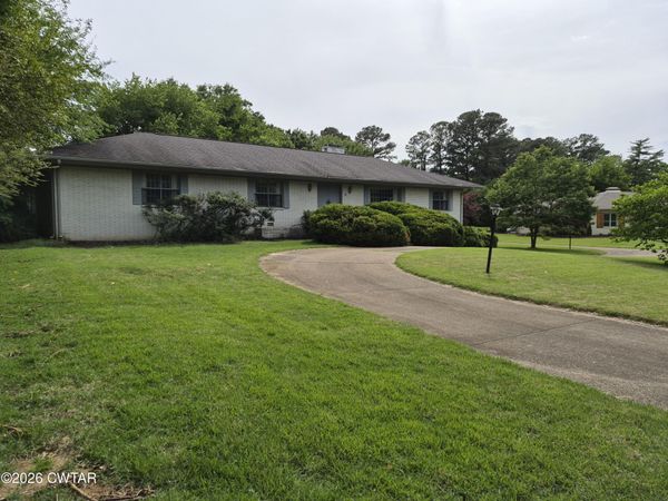 42 Stonehaven Road , Jackson, TN 38305