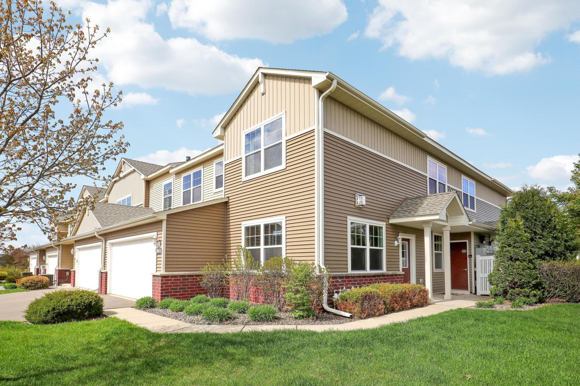 1601 Sumac Circle, Unit A, Carver, MN 55315 Main Photo