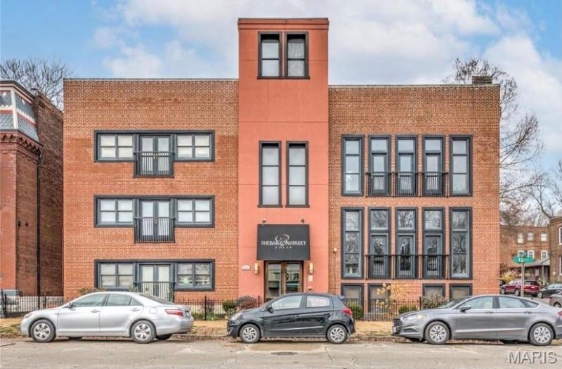 2401 S 12th Street , Unit 206, Saint Louis, MO 63104 Main Photo
