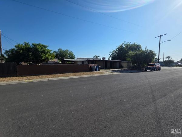 2242 Oleander Street, Delano, CA 93215