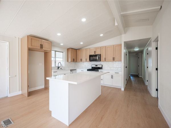 3414 Isle Royale Drive , Las Vegas, NV 89122