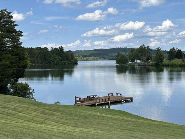 334 Chamberlain Cove Road, Kingston, TN 37763