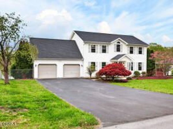 906 CHERRY HILL Road, Bloomsburg, PA 17815