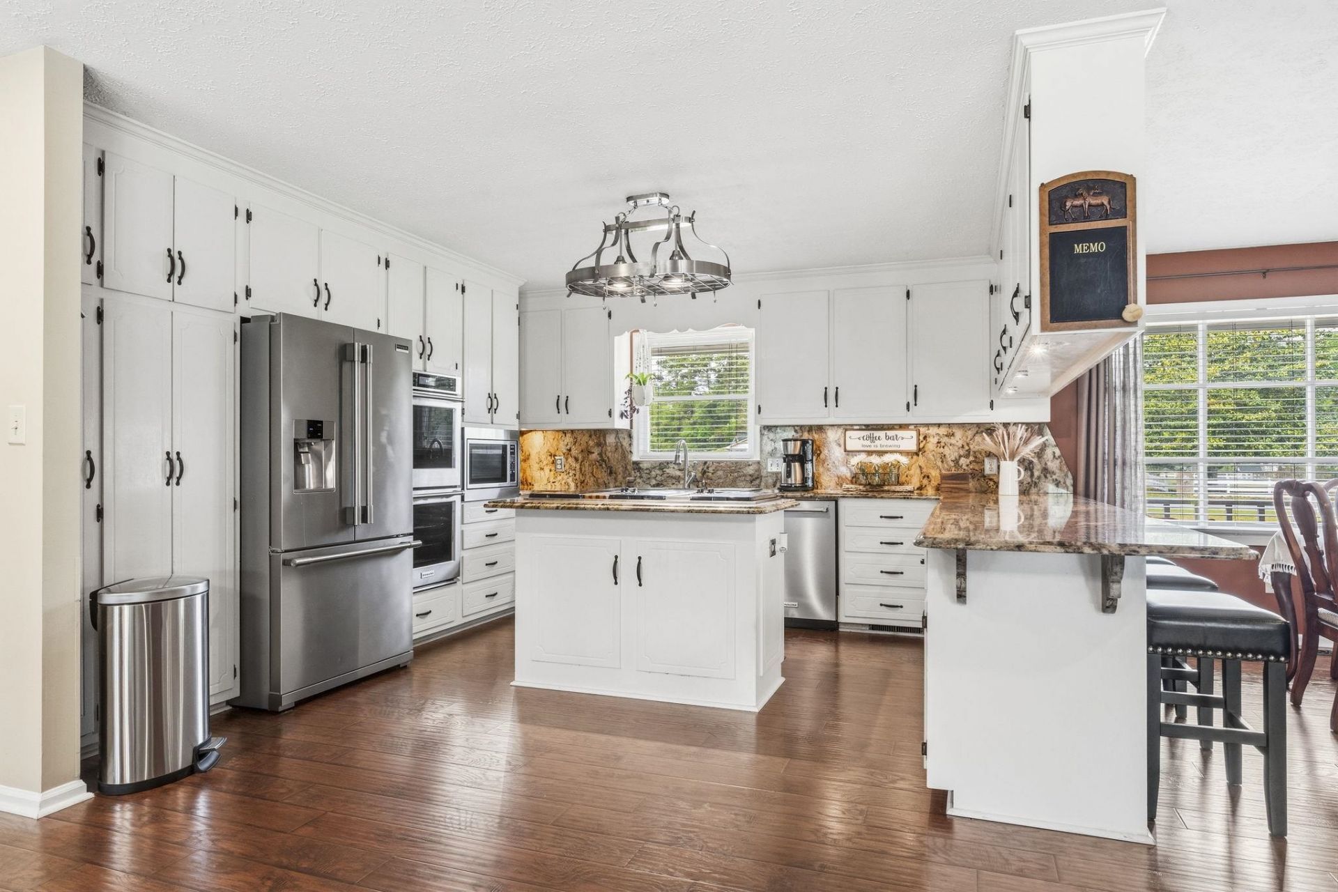 3725 Willow Springs Rd. Photo 11