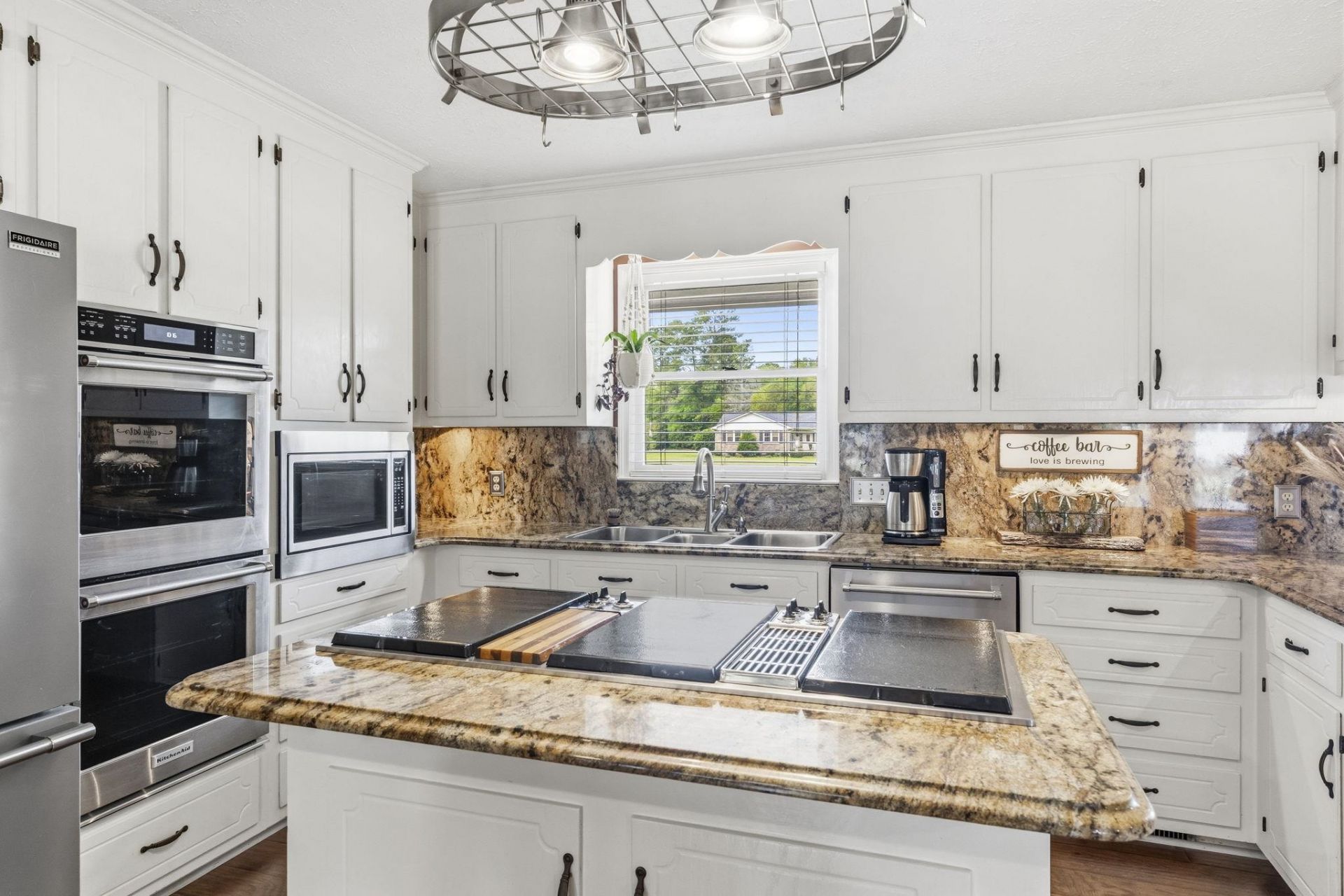 3725 Willow Springs Rd. Photo 13