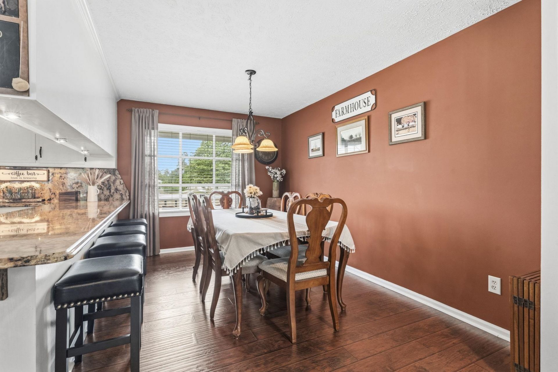 3725 Willow Springs Rd. Photo 14