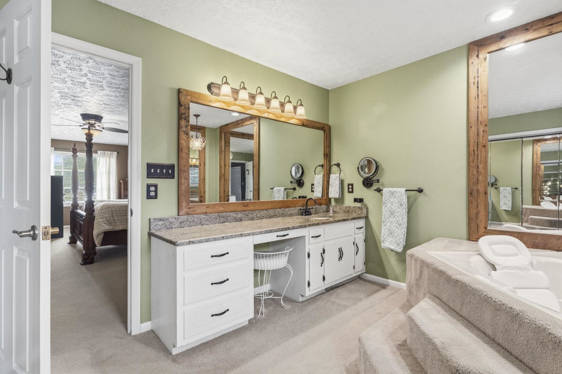 3725 Willow Springs Rd. Photo 17