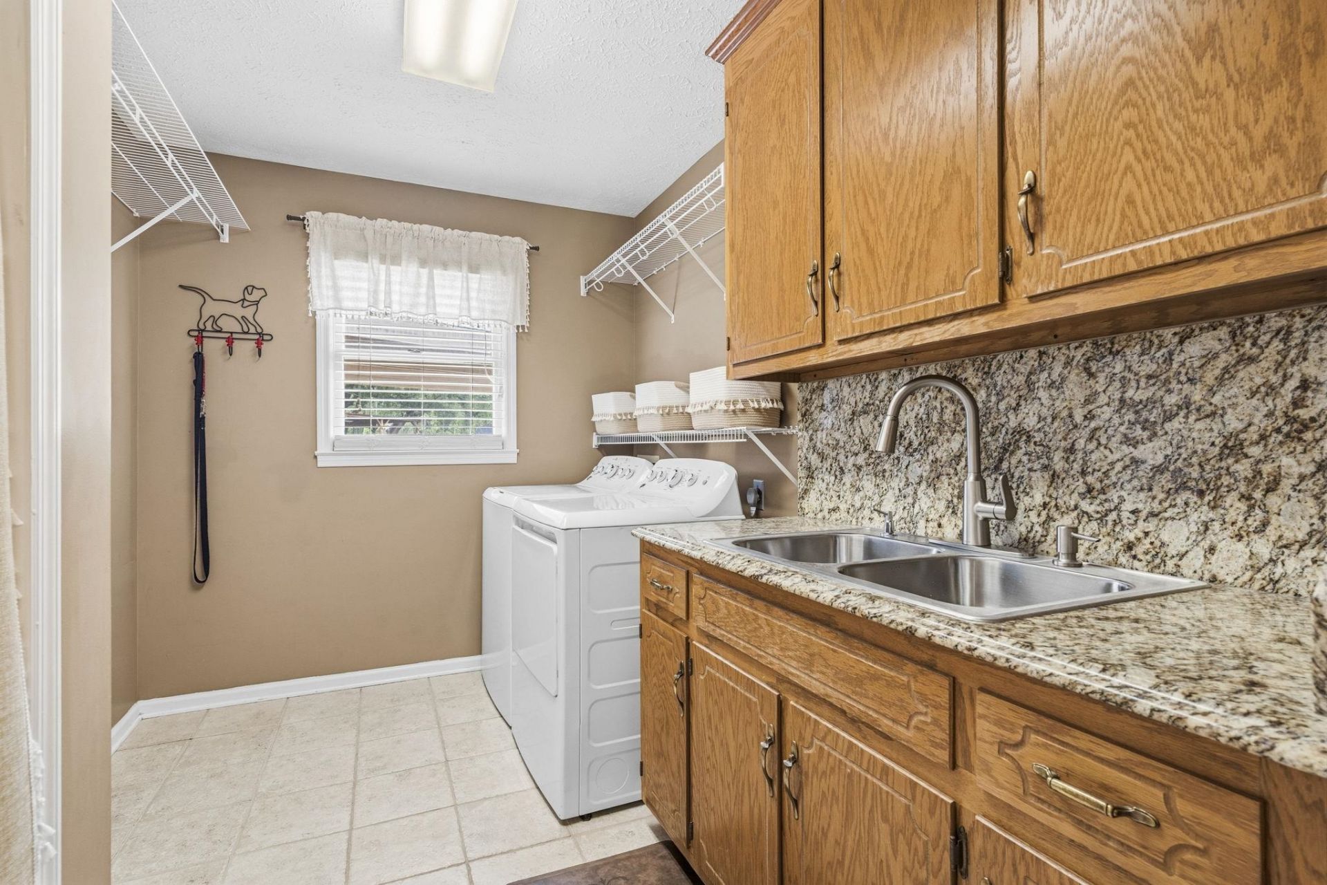 3725 Willow Springs Rd. Photo 20