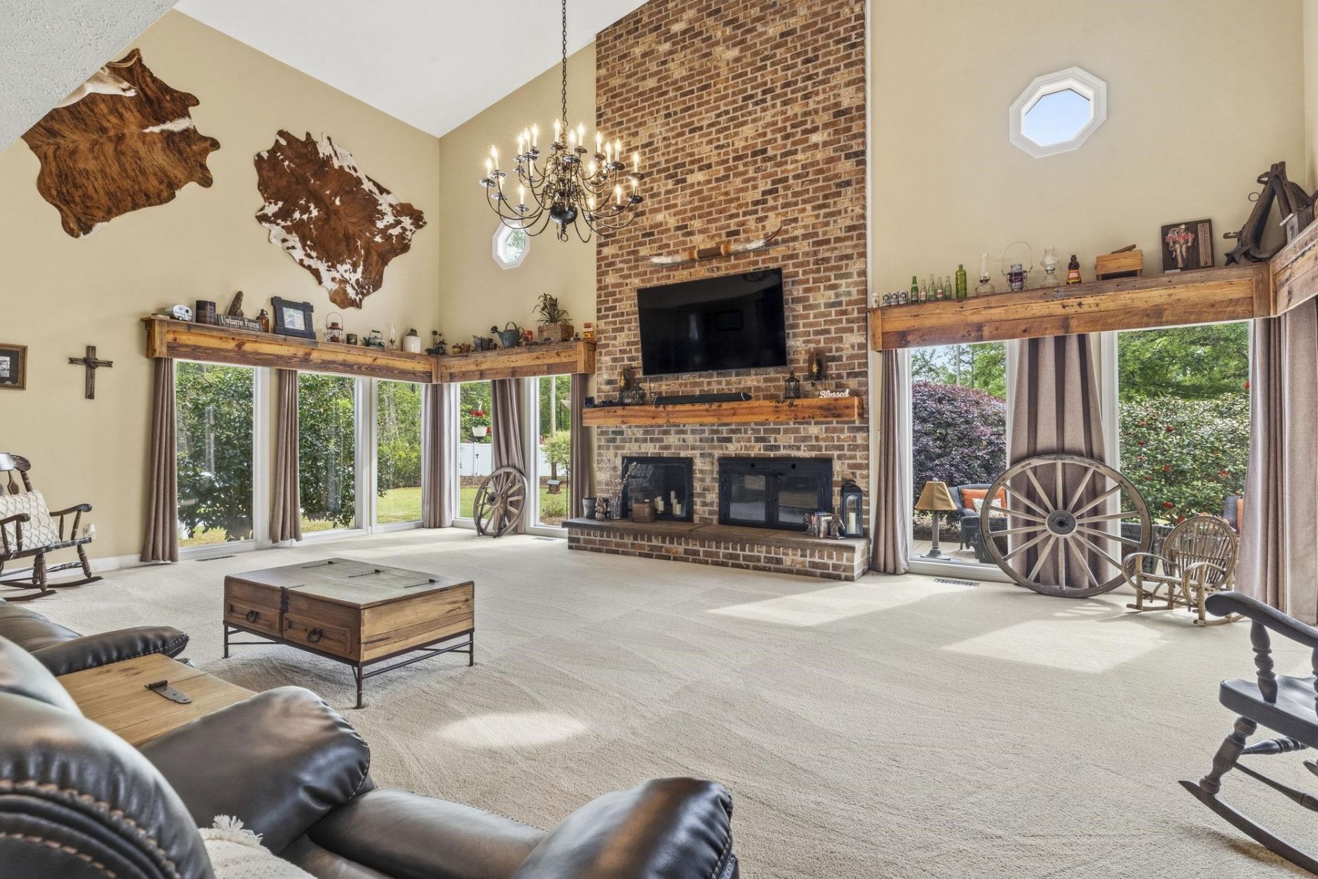 3725 Willow Springs Rd. Photo 5
