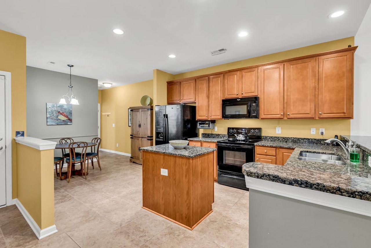 1521 Palmina Loop  Photo 12