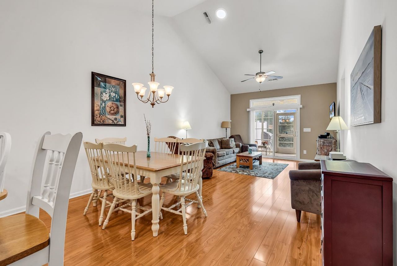 1521 Palmina Loop  Photo 15