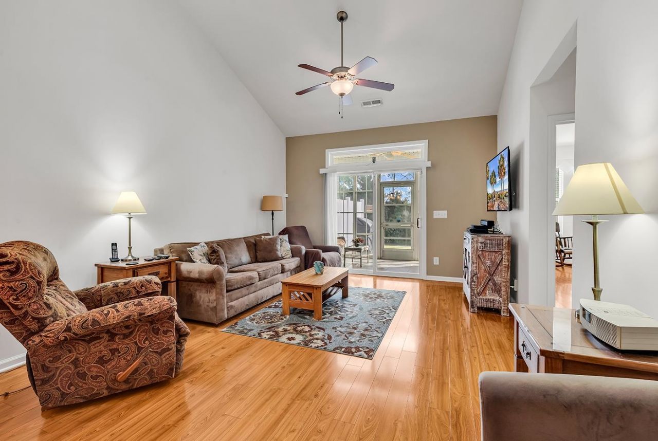 1521 Palmina Loop  Photo 20