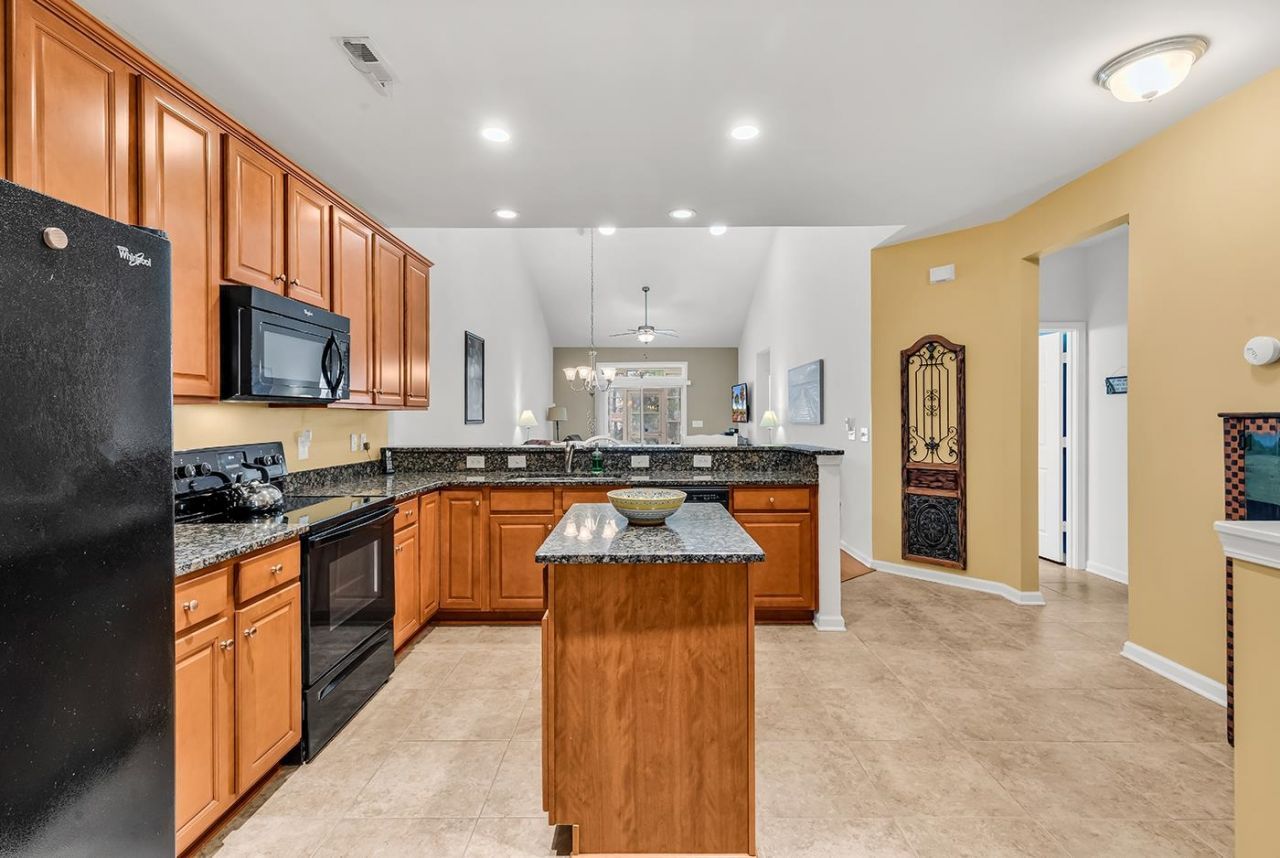 1521 Palmina Loop  Photo 7
