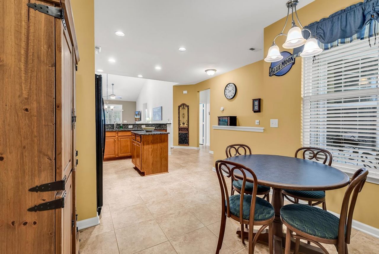 1521 Palmina Loop  Photo 9