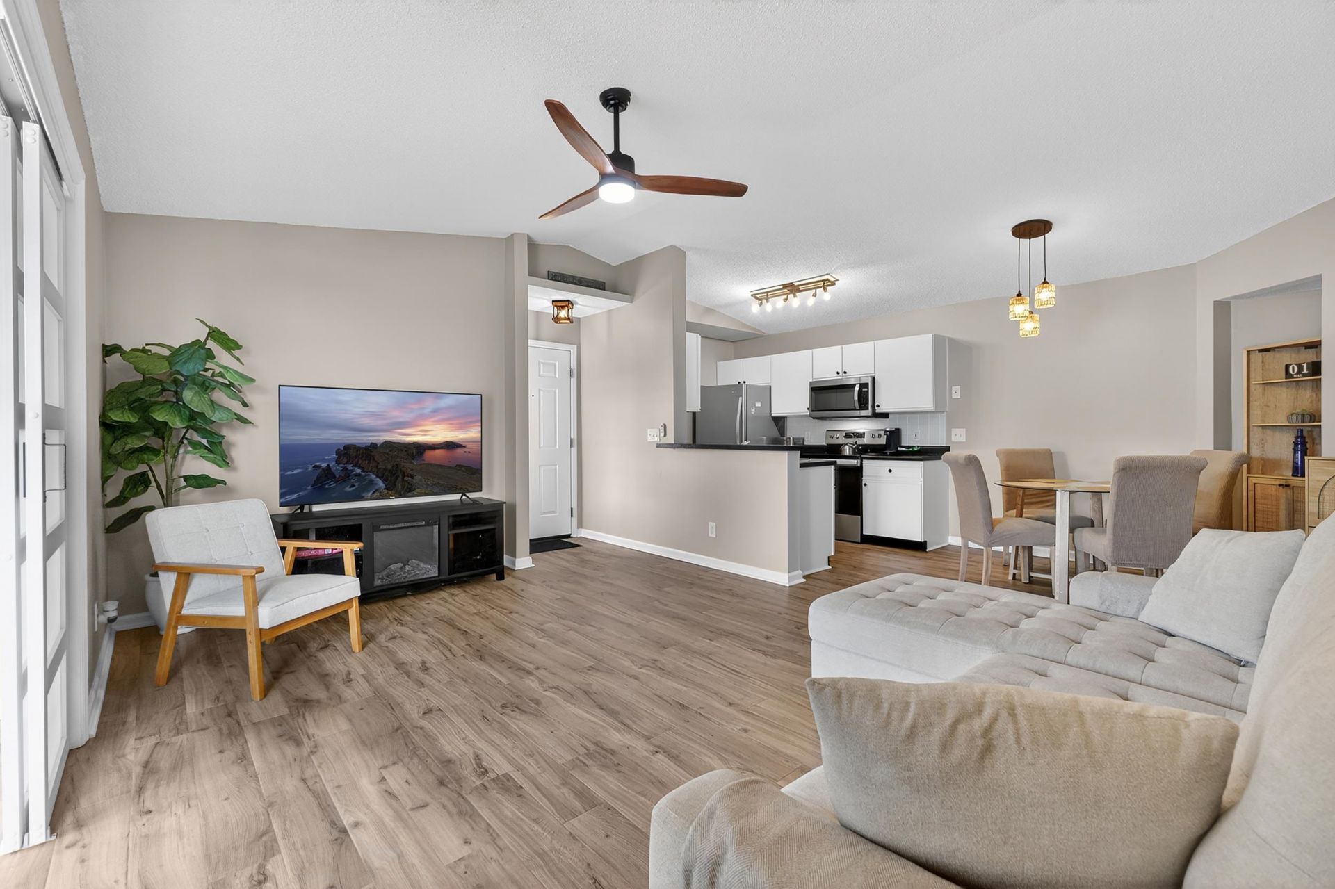 8641 Southbridge Dr.  Photo 30