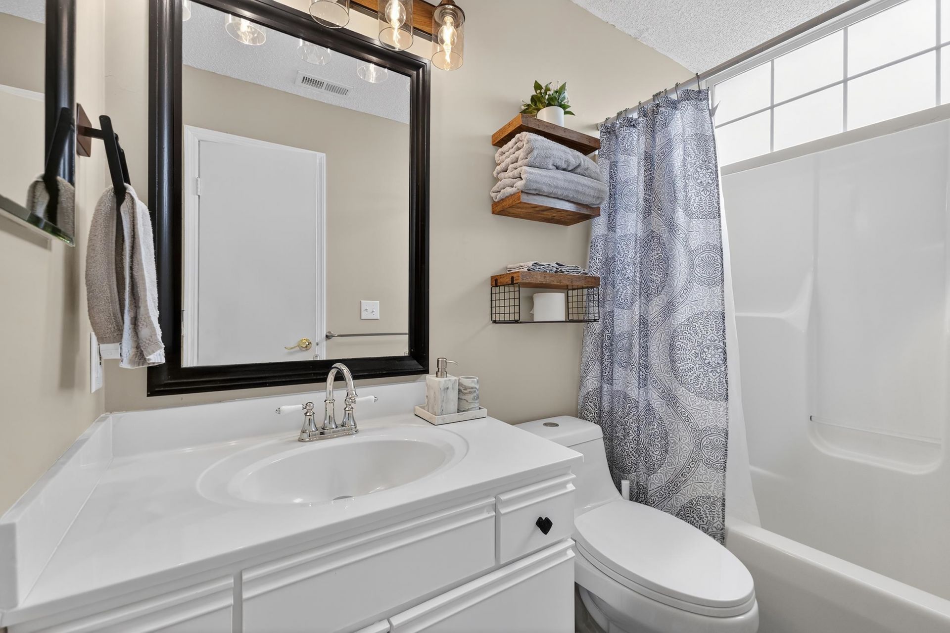 8641 Southbridge Dr.  Photo 40