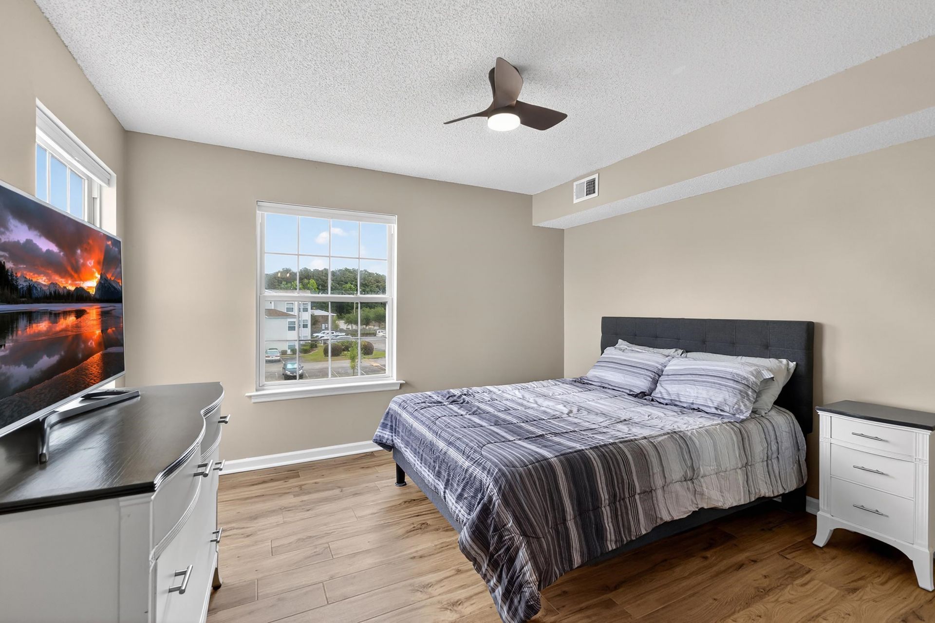 8641 Southbridge Dr.  Photo 44