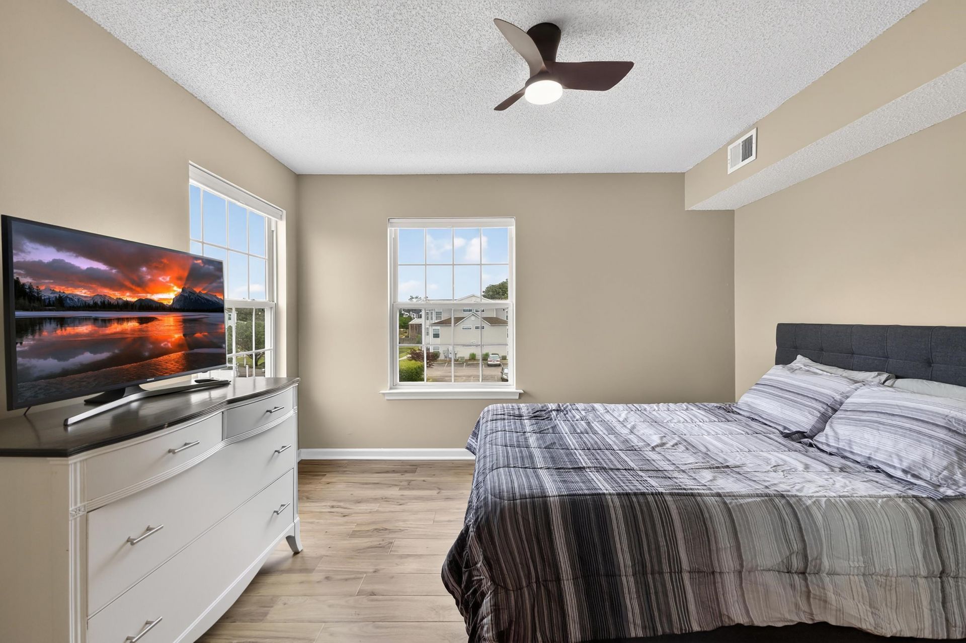 8641 Southbridge Dr.  Photo 46