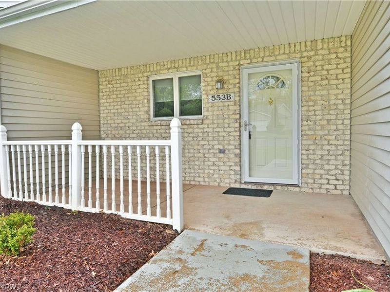 553 Wilcox Road, Unit B, Austintown, OH 44515 Photo 4