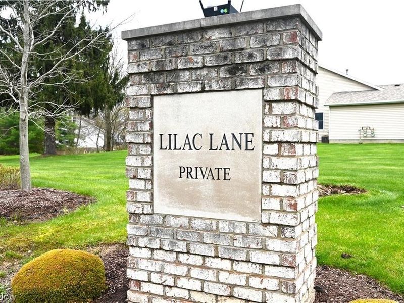 553 Wilcox Road, Unit B, Austintown, OH 44515 Photo 8