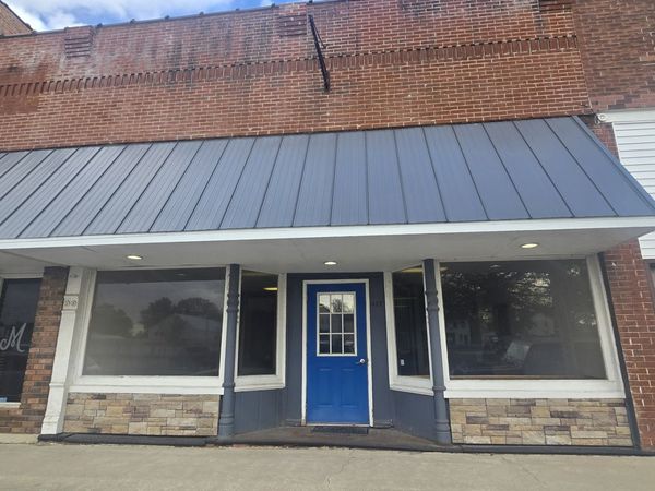 427 S Main Street , Clifton, IL 60927