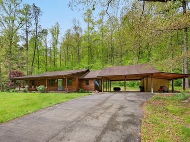 101 Gene White Lane, Morehead, KY 40351