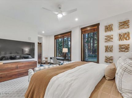 25 Beach Club Drive, Unit 303, Stateline, NV 89449 Photo