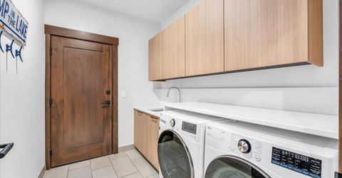 25 Beach Club Drive, Unit 303, Stateline, NV 89449 Photo