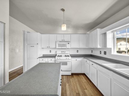17511 Crystal Canyon Boulevard, Reno, NV 89508 Photo