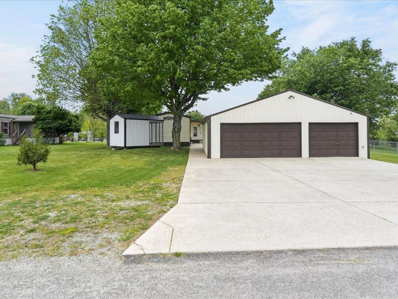 6651 Wizard Of Oz Way, Paint Twp, OH 45133 Photo 2
