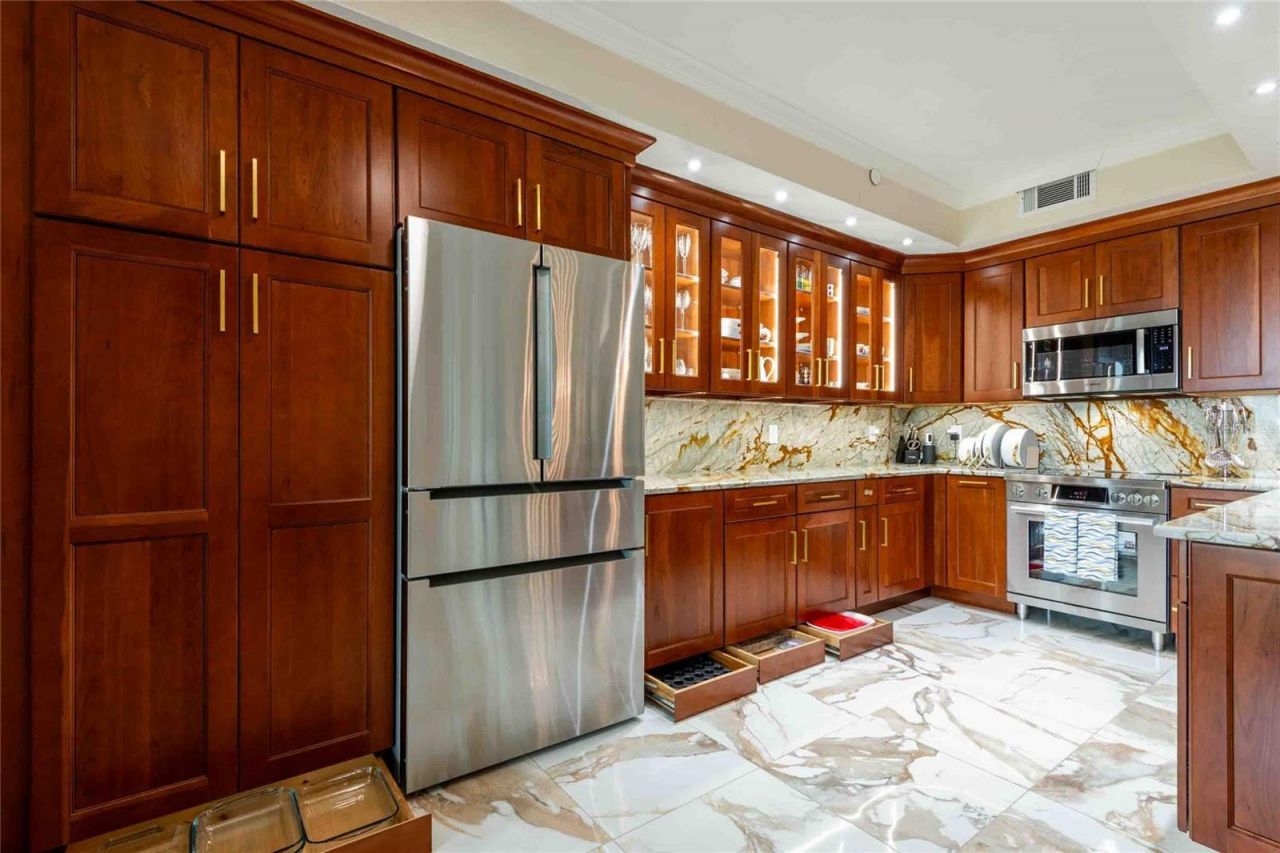 4737 Dolphin Cay Lane S, Unit 407, Saint Petersburg, FL 33711 Photo