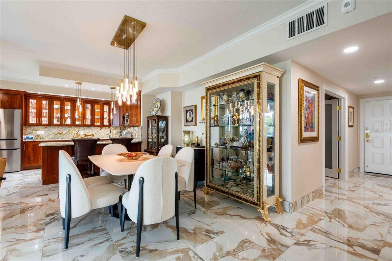 4737 Dolphin Cay Lane S, Unit 407, Saint Petersburg, FL 33711 Photo